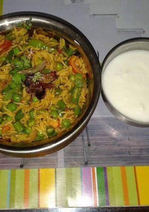 વેજ. બિરયાની રેસીપી મુખ્ય ફોટો