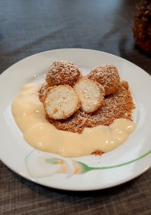 Túrógombóc öntettel recept fotója