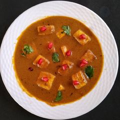 A picture of Anari paneer curry.