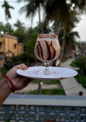 কোল্ড কফি(cold coffee recipe in Bengali) রেসিপির প্রধান ছবি