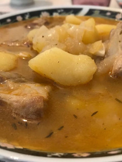 Una foto de Guiso de patatas y costilla