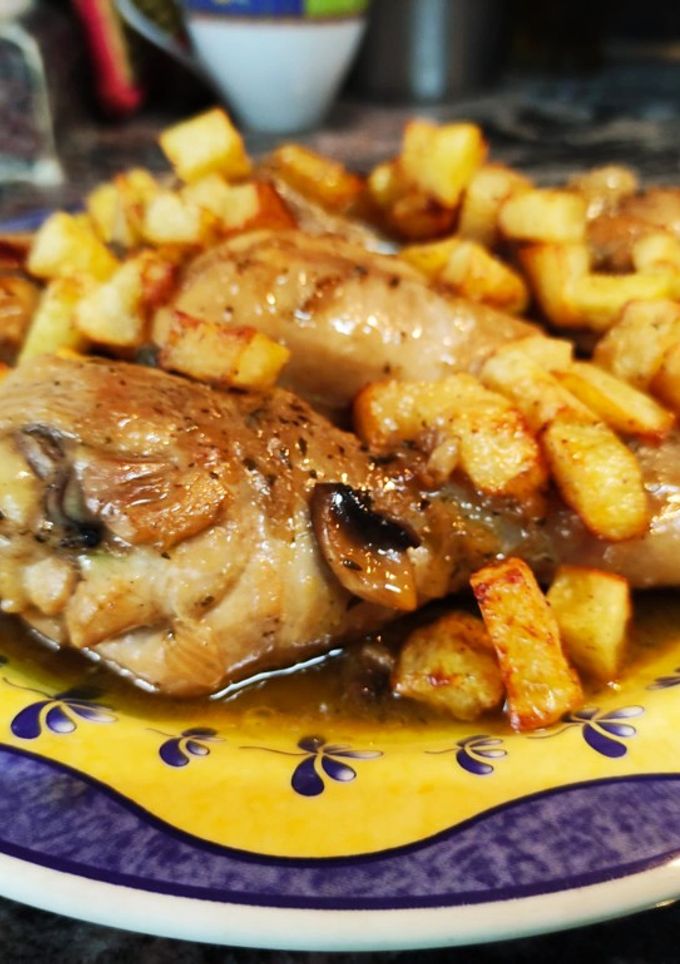 Una foto de Pollo con miel y canela