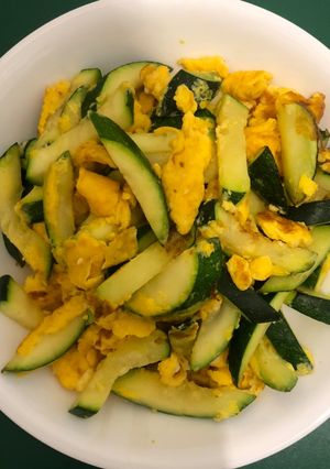 櫛瓜炒蛋 的食譜成品照片