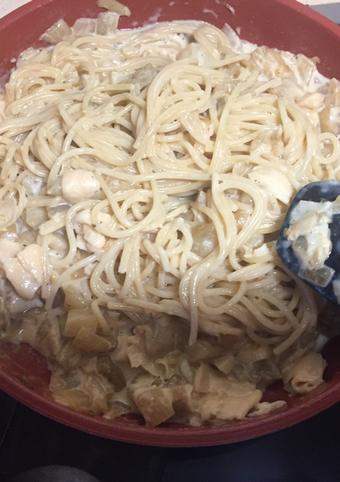 Una foto de Espaguetis a la carbonara con berenjena