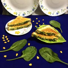 A picture of Corn Palak Sandwich.