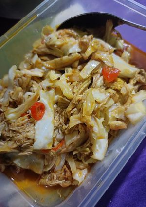 Foto resep Oseng kol ayam suwir