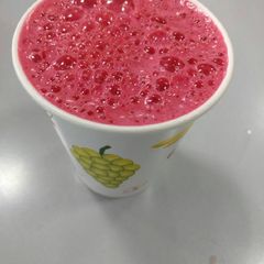 A picture of Beet and carrot juice.
