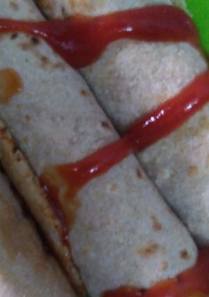 रोटी फ्रैंकी रोल (Roti Franky roll recipe in hindi) रेसिपी मुख्य फोटो