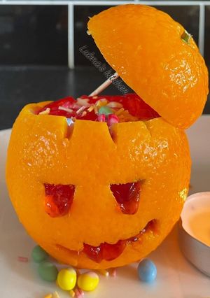 A picture of Jack-o-Lantern Jello Heads:.