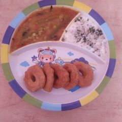 Sambar Vada A picture of Sambar Vada.