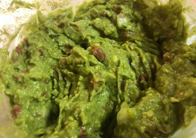 Mike’s Easy Guacamole