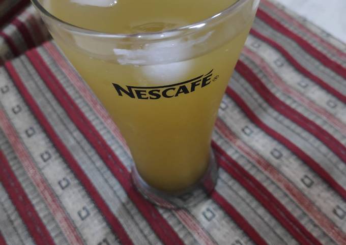 Lemon pudina juice