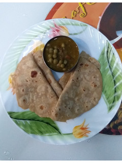 பட்டாணி கொத்தமல்லி குருமா (Pattani kothamalli kuruma recipe in tamil) செய்முறை முக்கிய புகைப்படம்