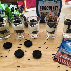 A picture of Oreo Cookie and Creme Shots.