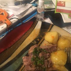 A picture of Pressure cooker lamb.