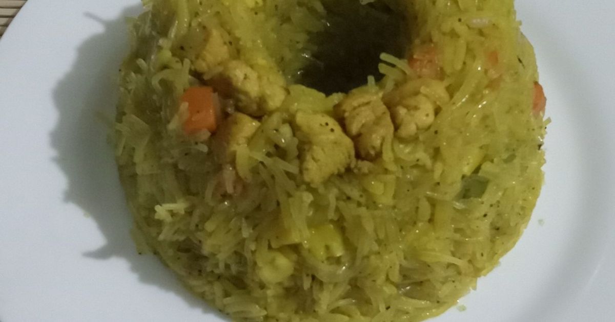 Briyani dengan kaldu ayam dengan cara mudah