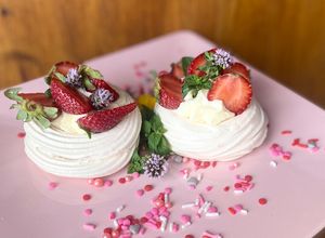 Una foto de Mini Pavlovas que enamoran a primera vista! 💖