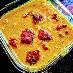 A picture of Cabbage Kofta Kadhi.