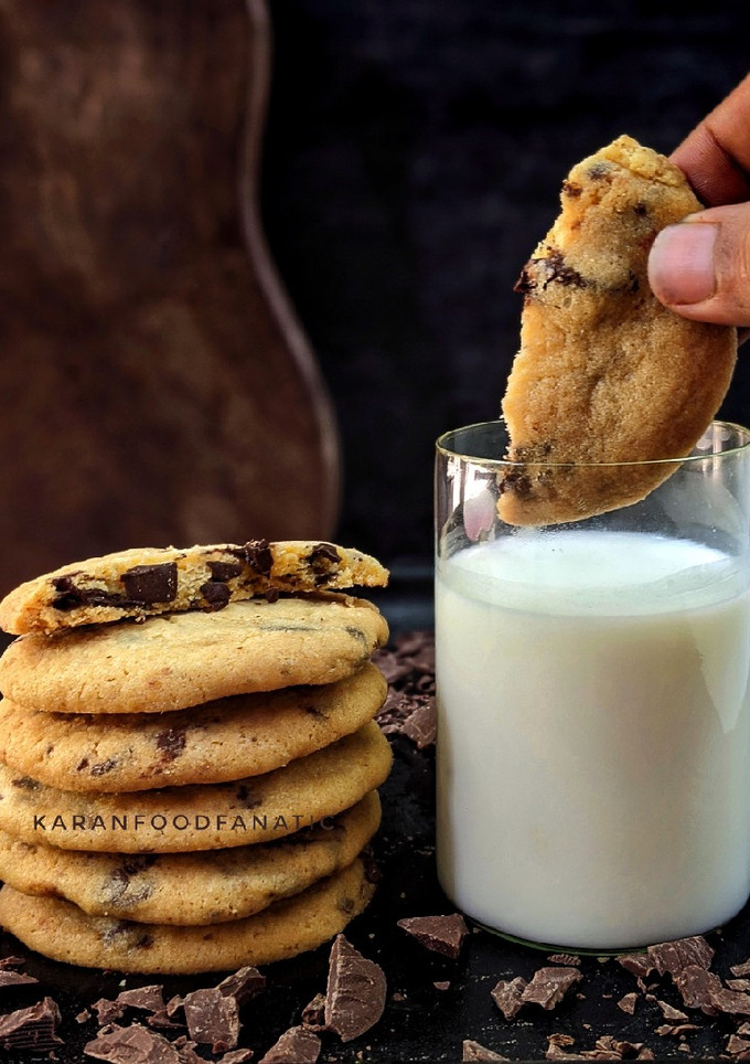 A picture of Dark Chocolate Chunk Cookies.