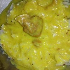 A picture of Kadi Pakoda.
