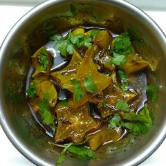 A picture of Kamrak (star fruit) ka achar (loungi).