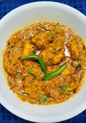 A picture of Murgh Ajwaini (Chicken with Carom Seeds).