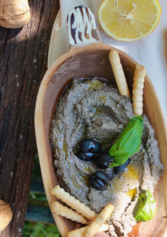 Una foto de Tapenade