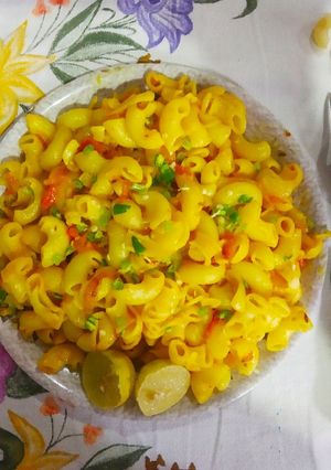 A picture of Macaroni (in desi style).
