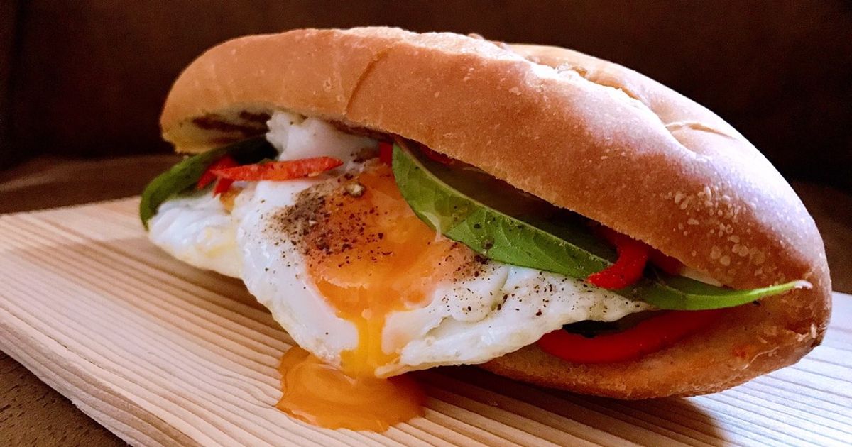 Bánh Mì Việt Nam Kẹp Trứng Ốp-la