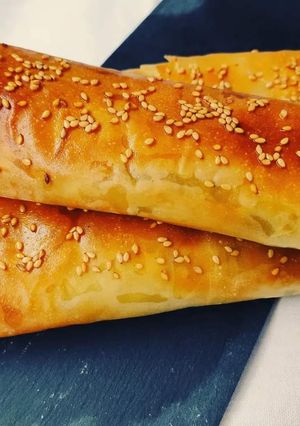 A picture of Phyllo Rolls with Spinach and Almond Ricotta.