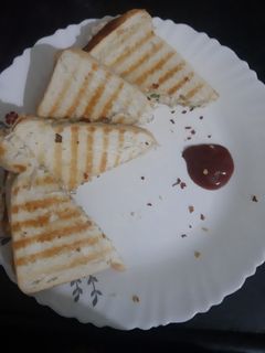 मियो सँडविच (mayo sandwich recipe in marathi) रेसिपी चे मुख्य फोटो 