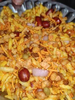 भेल पूड़ी (bhel puri recipe in Hindi) रेसिपी मुख्य फोटो