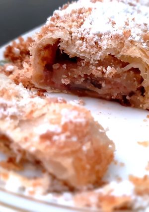 Une photo de Strudel aux figues et poudre de noisette