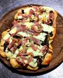 Pizza Blanca casera. (*Sin tomates) 🍕🧀🫑🌶️🍄‍🟫