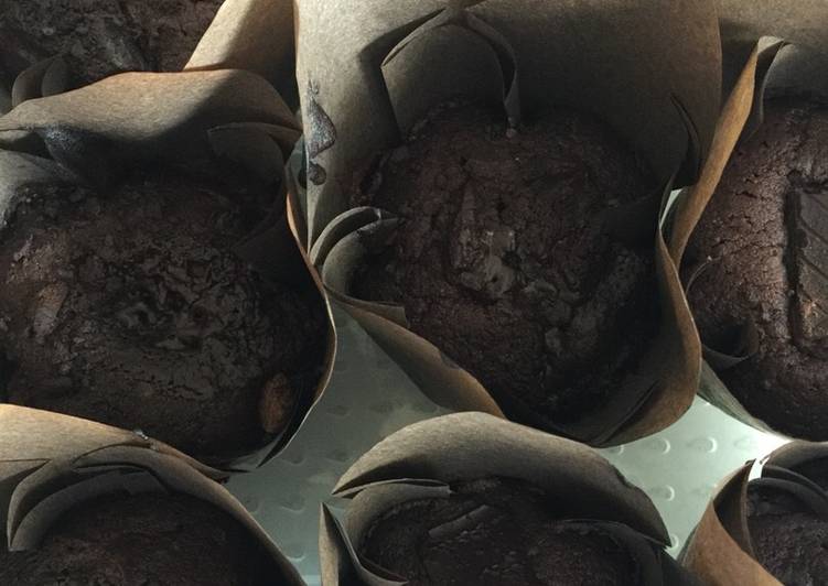 Simple Way to Make Perfect Double Chocolate Muffins