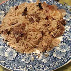 A picture of Beef pulao.