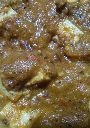 A picture of Paneer korma.