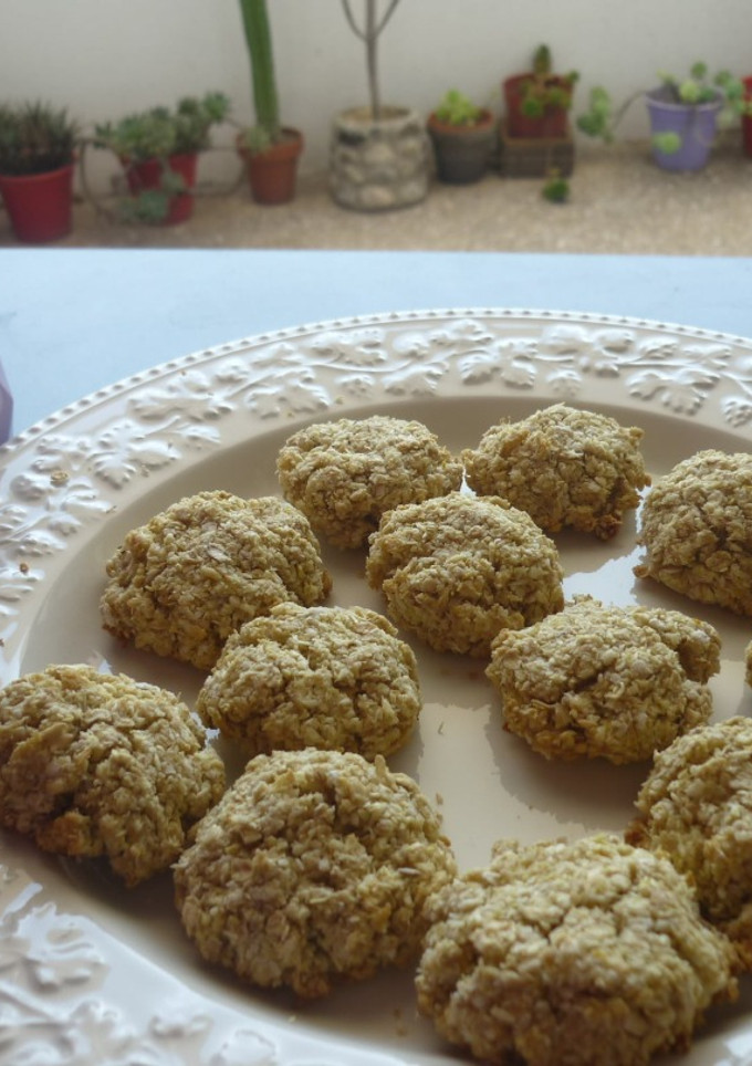 Una foto de Galletitas de avena, coco y limón (sin azúcar)