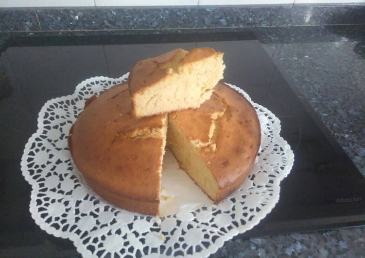 Bizcocho de chocolate blanco