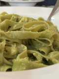 Pasta con salsa aguacate