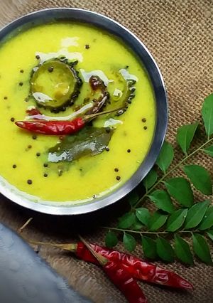 করলা কড়ি (Karela Kadhi recipe in Bengali) রেসিপির প্রধান ছবি
