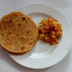 A picture of Paratha- potato fry.