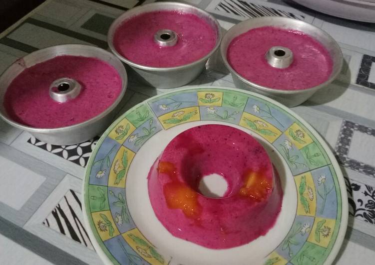 Mpasi puding buah naga toping mangga