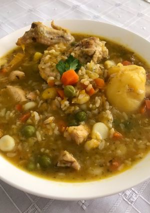 Una foto de Aguadito de pollo