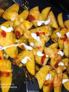 عکسی از دستور سیب زمینی تنوری❤️🍟