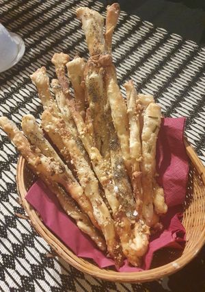 Foto di Grissini rustici stirati con lievito madre