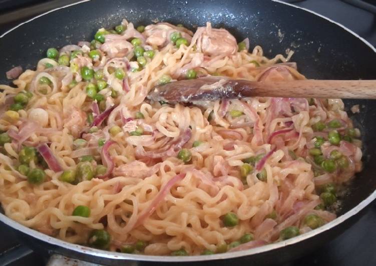 Tuna noodle casserole