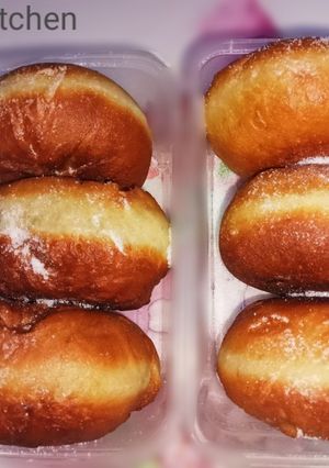 A picture of Pillow doughnuts with white line.