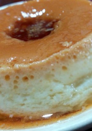 Una foto de Flan casero con Agujeritos