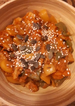 Une photo de Curry de courge, protéines de soja et poivrons